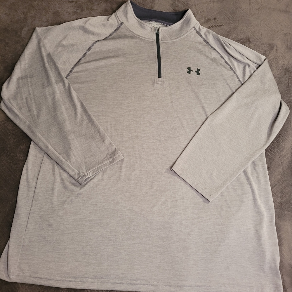 Under Armour 1/2 Zip Pull over 2XL Grey